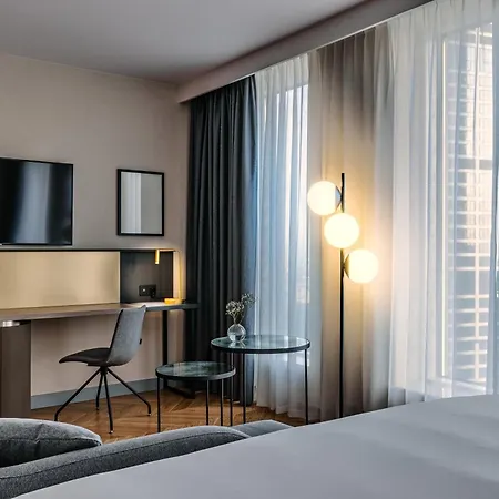 Hotel Crowne Plaza - - The Hub By Ihg