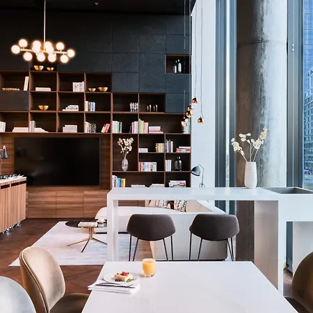 Crowne Plaza - - The Hub By Ihg 4* Varsóvia