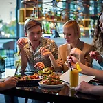 Crowne Plaza - - The Hub By Ihg 4*