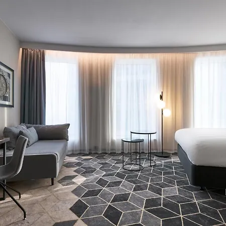 Crowne Plaza - - The Hub By Ihg Отель 4*
