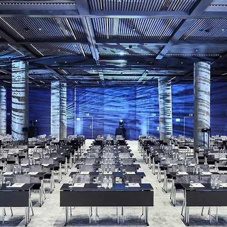 Ξενοδοχείο Crowne Plaza - - The Hub By Ihg