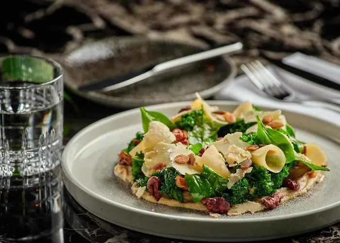 Hotel Crowne Plaza - - The Hub By Ihg