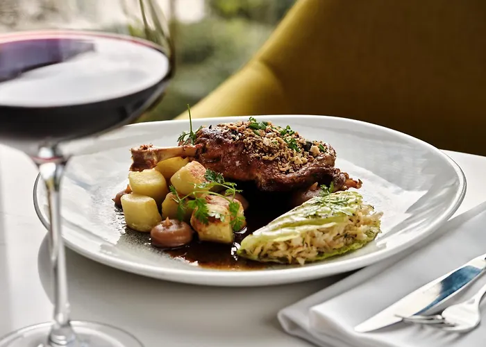 Crowne Plaza - - The Hub By Ihg Hotel 4*