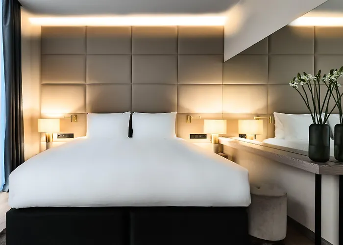 Hotel Crowne Plaza - - The Hub By Ihg