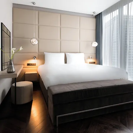 Crowne Plaza - - The Hub By Ihg Hotel 4*