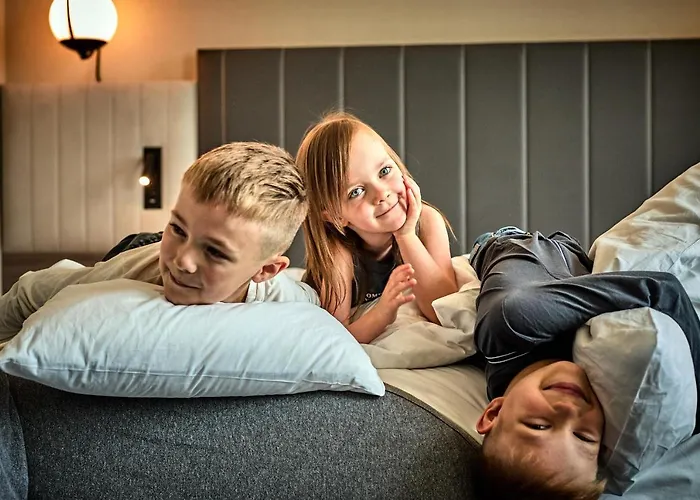 Crowne Plaza - - The Hub By Ihg 4*